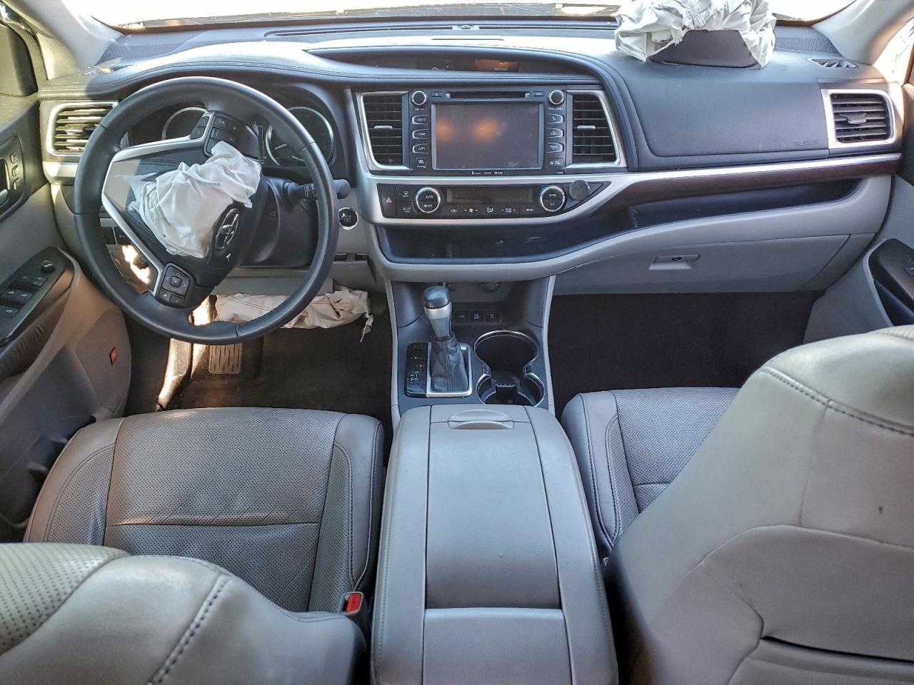 2016 TOYOTA HIGHLANDER LIMITED photo 8