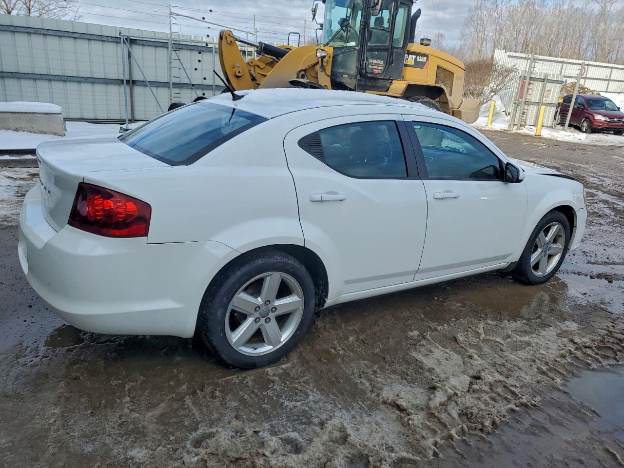 2012 DODGE AVENGER SXT photo 3