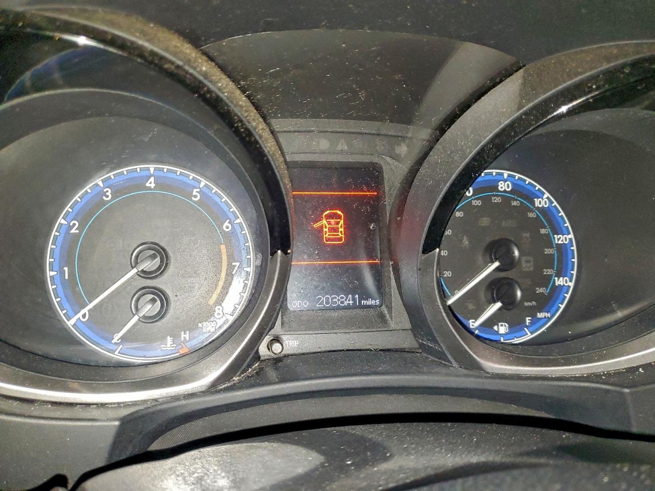 2014 TOYOTA COROLLA L photo 9