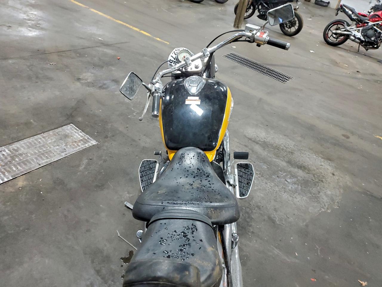 2000 HONDA VT1100 C3 photo 6