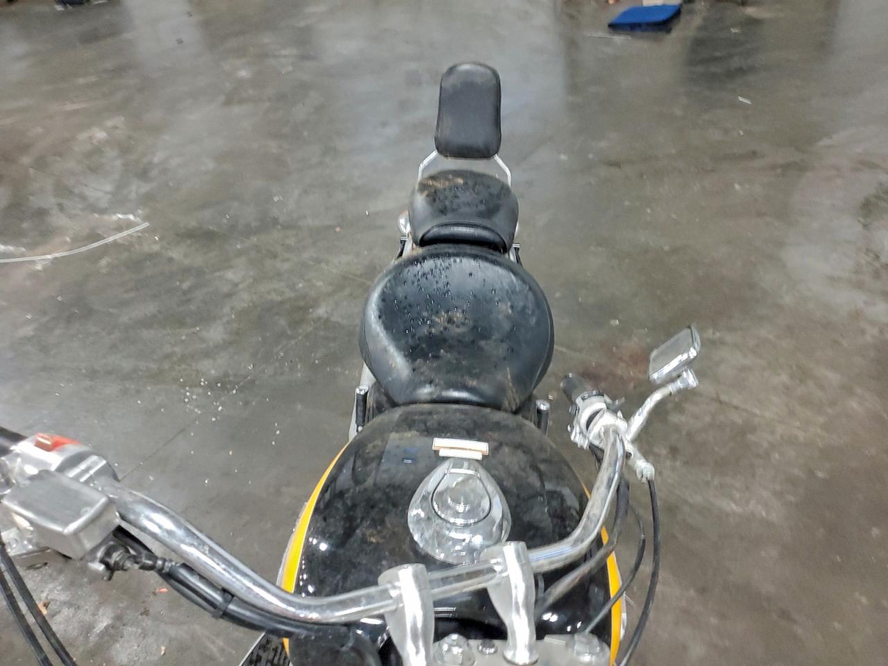 2000 HONDA VT1100 C3 photo 5