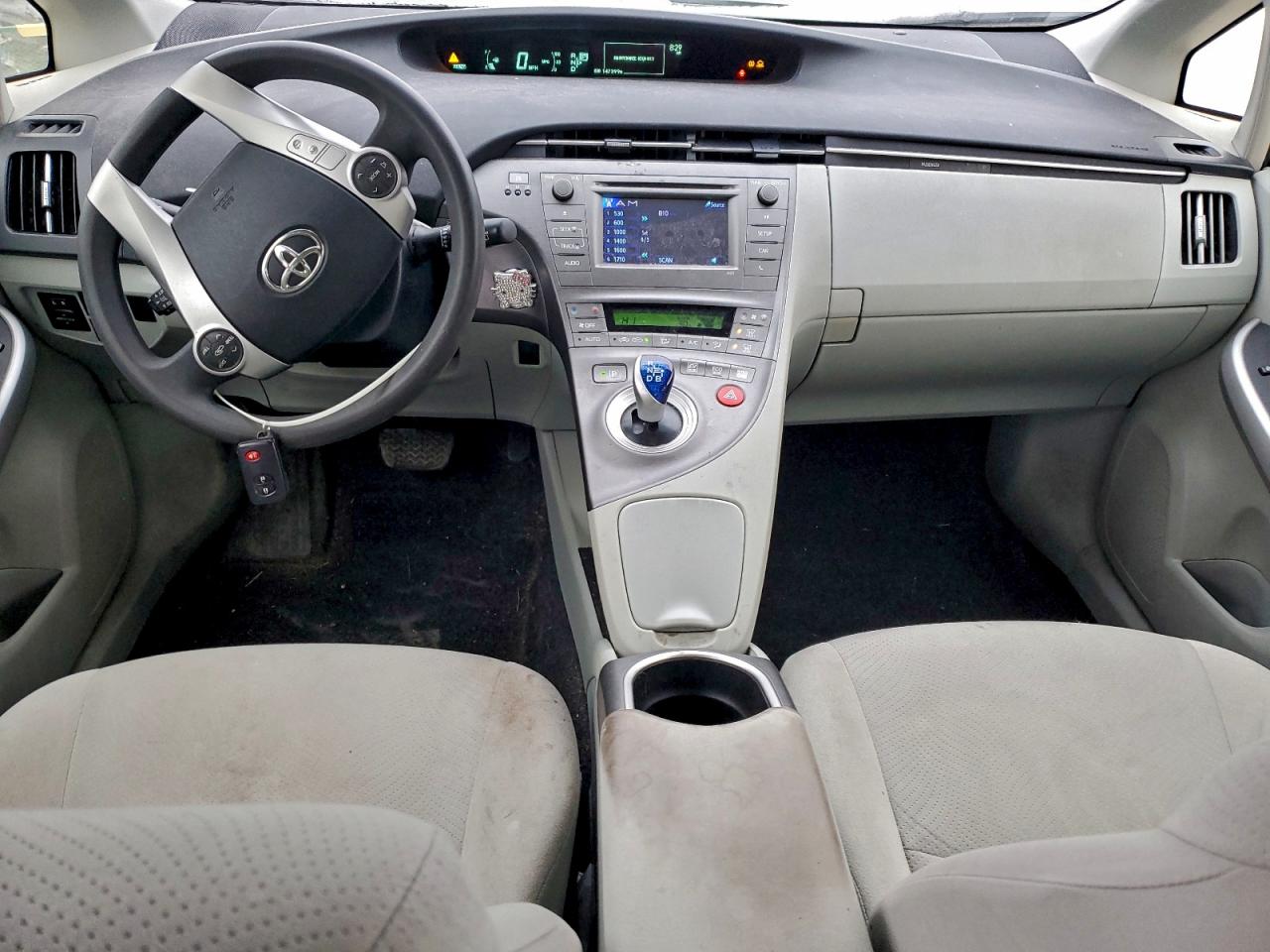 2013 TOYOTA PRIUS TWO photo 8