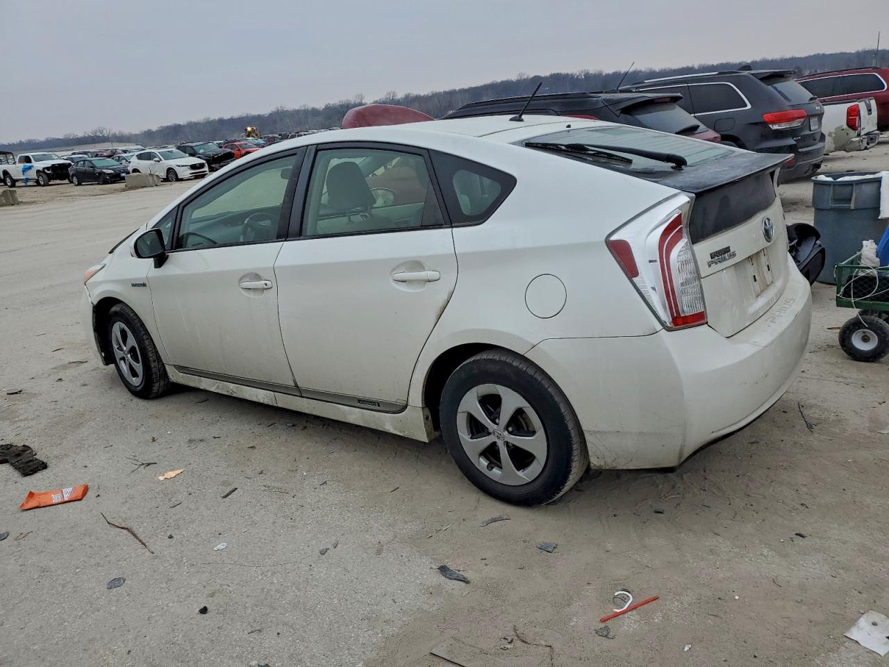 2013 TOYOTA PRIUS TWO photo 2