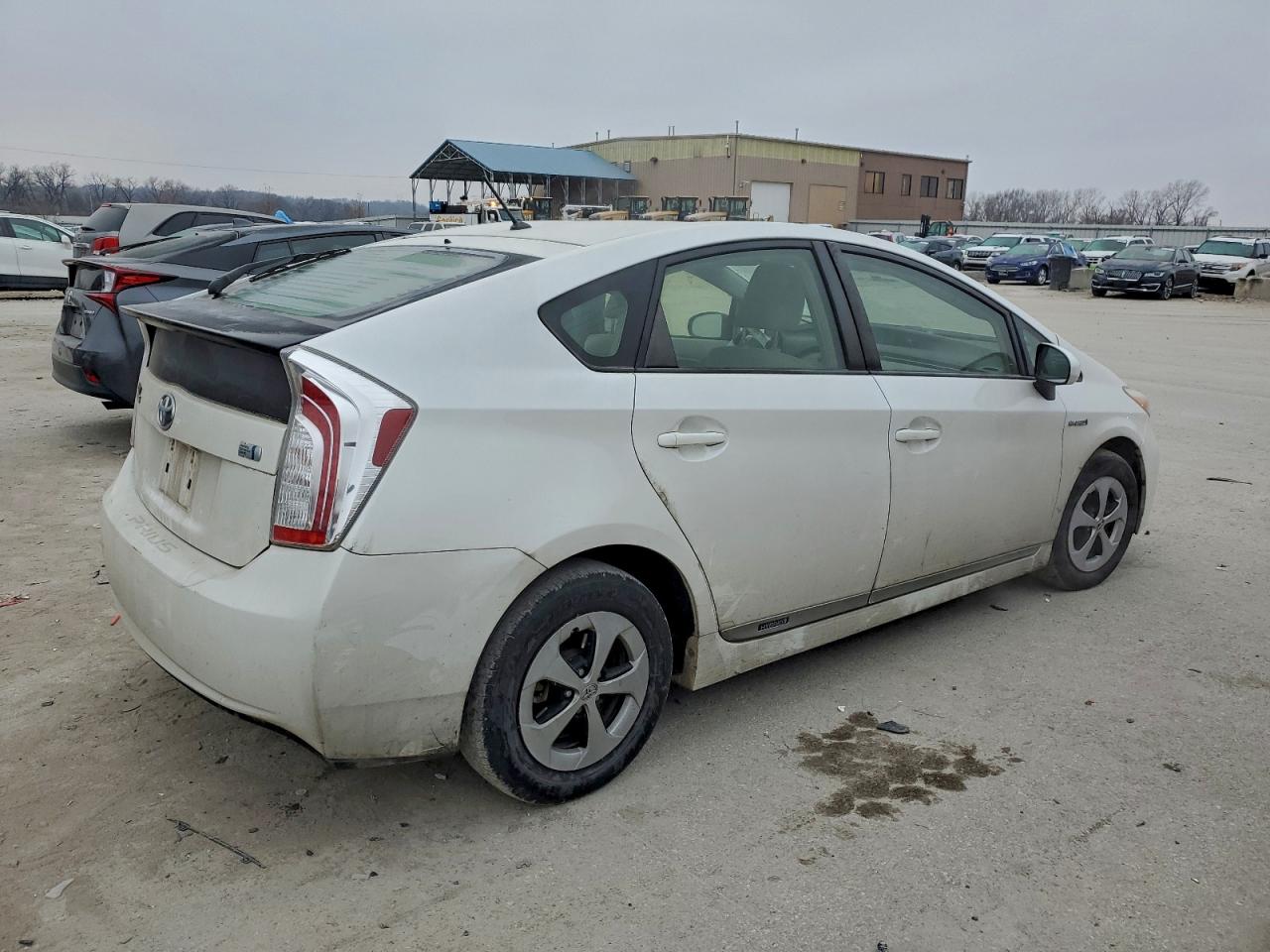 2013 TOYOTA PRIUS TWO photo 3