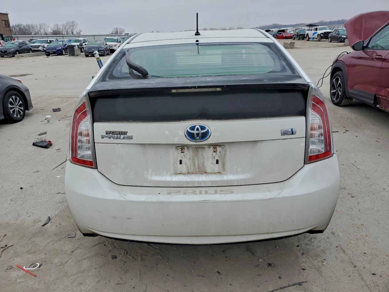 2013 TOYOTA PRIUS TWO photo 6
