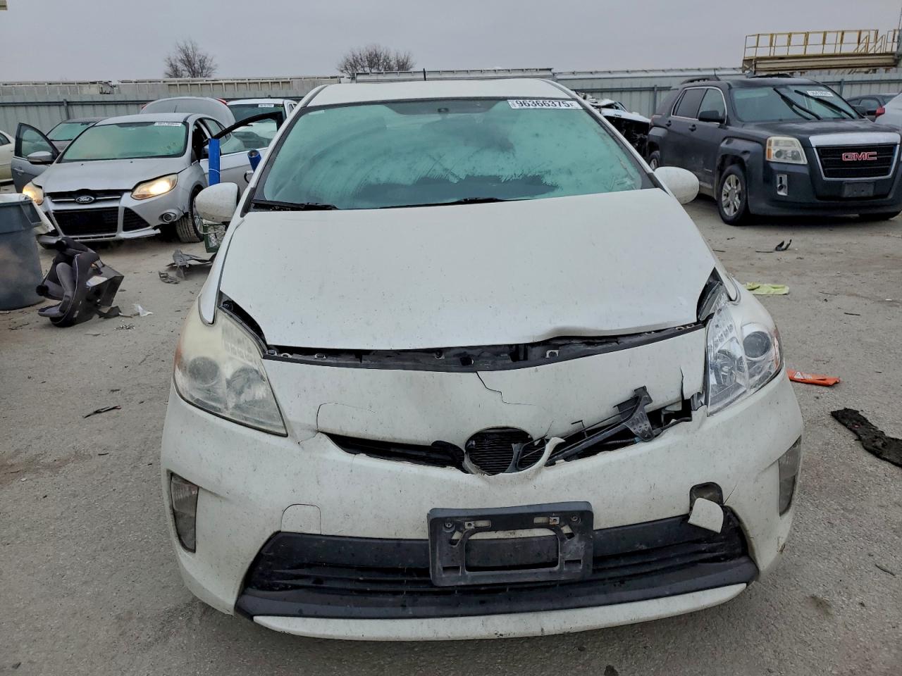 2013 TOYOTA PRIUS TWO photo 5