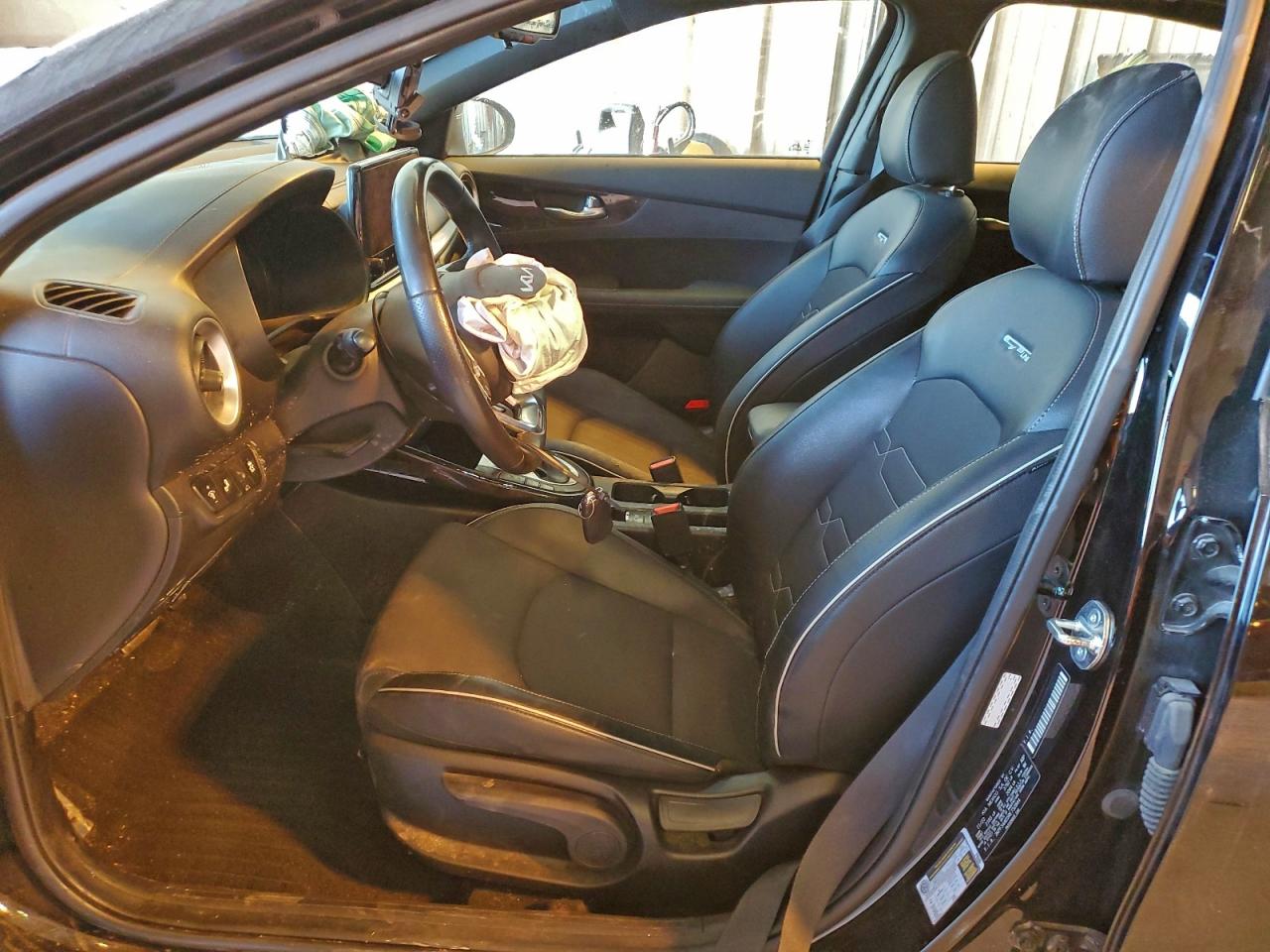 2024 KIA FORTE GT LINE photo 7