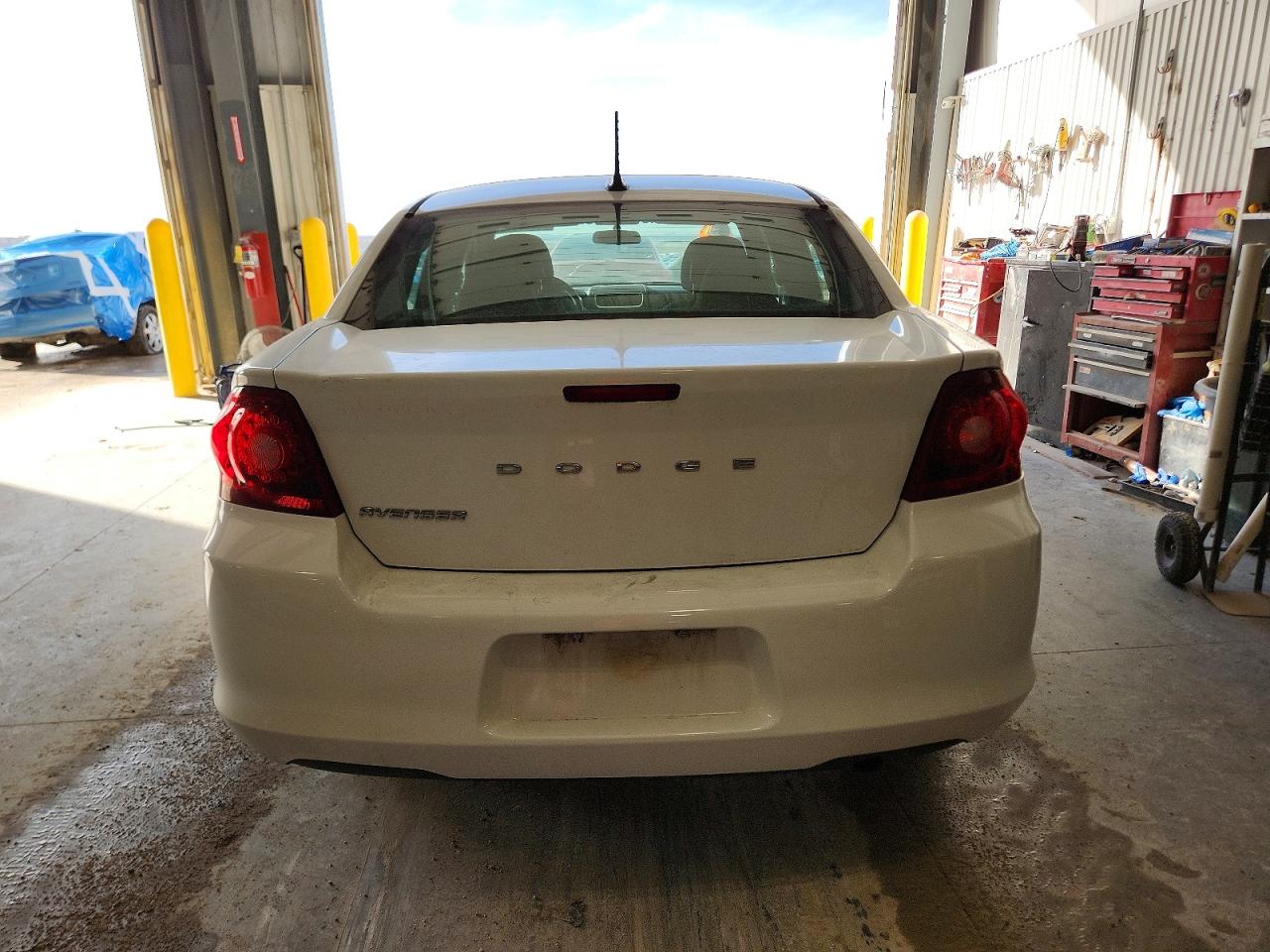 2013 DODGE AVENGER SE photo 6