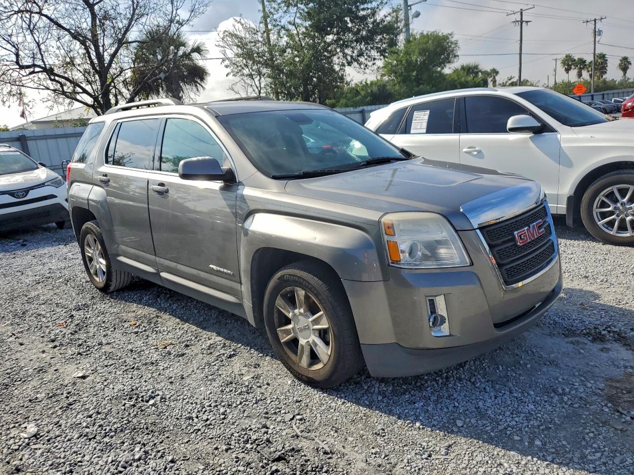 2012 GMC TERRAIN SLT photo 10