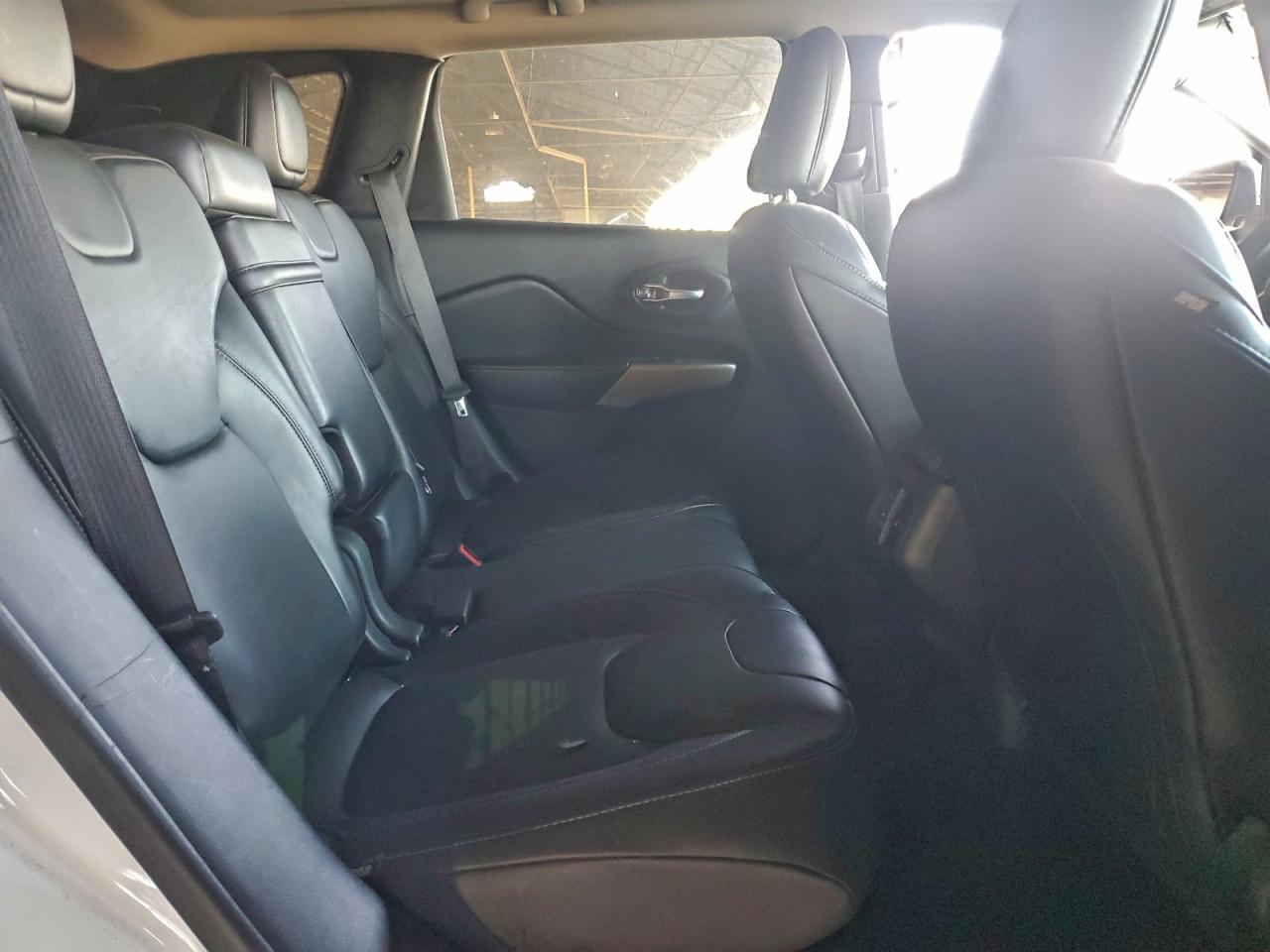 2017 JEEP CHEROKEE LIMITED photo 10