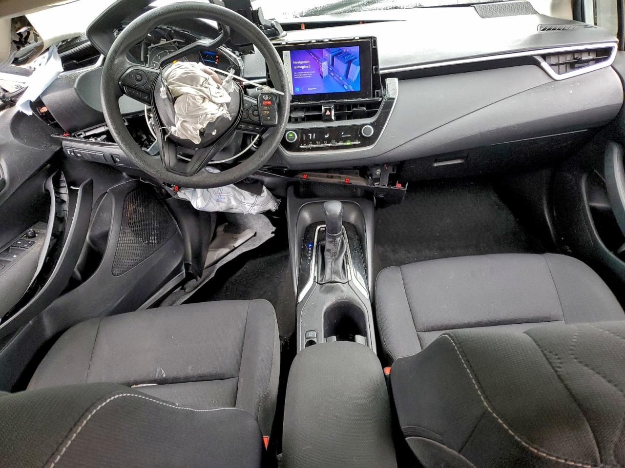 2024 TOYOTA COROLLA LE photo 8