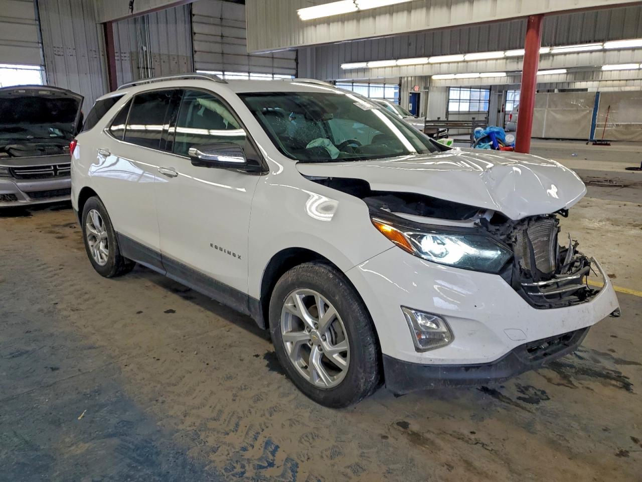 2019 CHEVROLET EQUINOX PREMIER photo 4