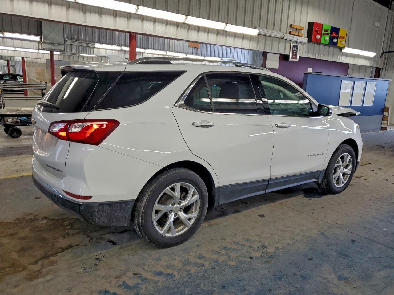 2019 CHEVROLET EQUINOX PREMIER photo 3