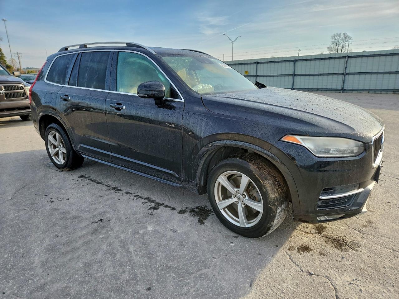 2016 VOLVO XC90 T5 photo 4