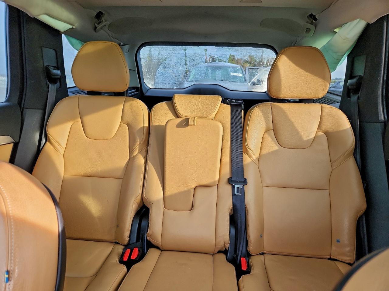 2016 VOLVO XC90 T5 photo 10