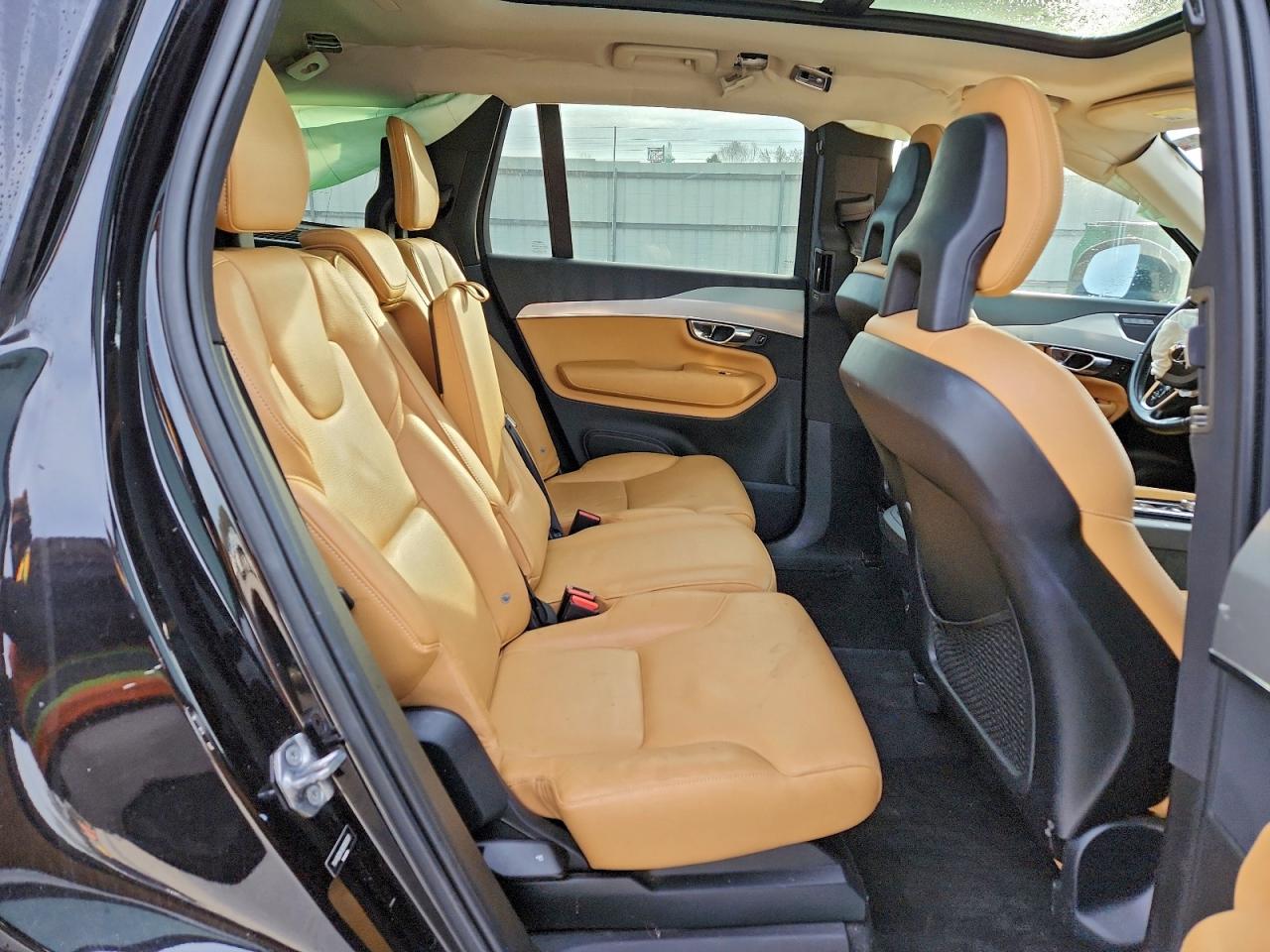 2016 VOLVO XC90 T5 photo 11