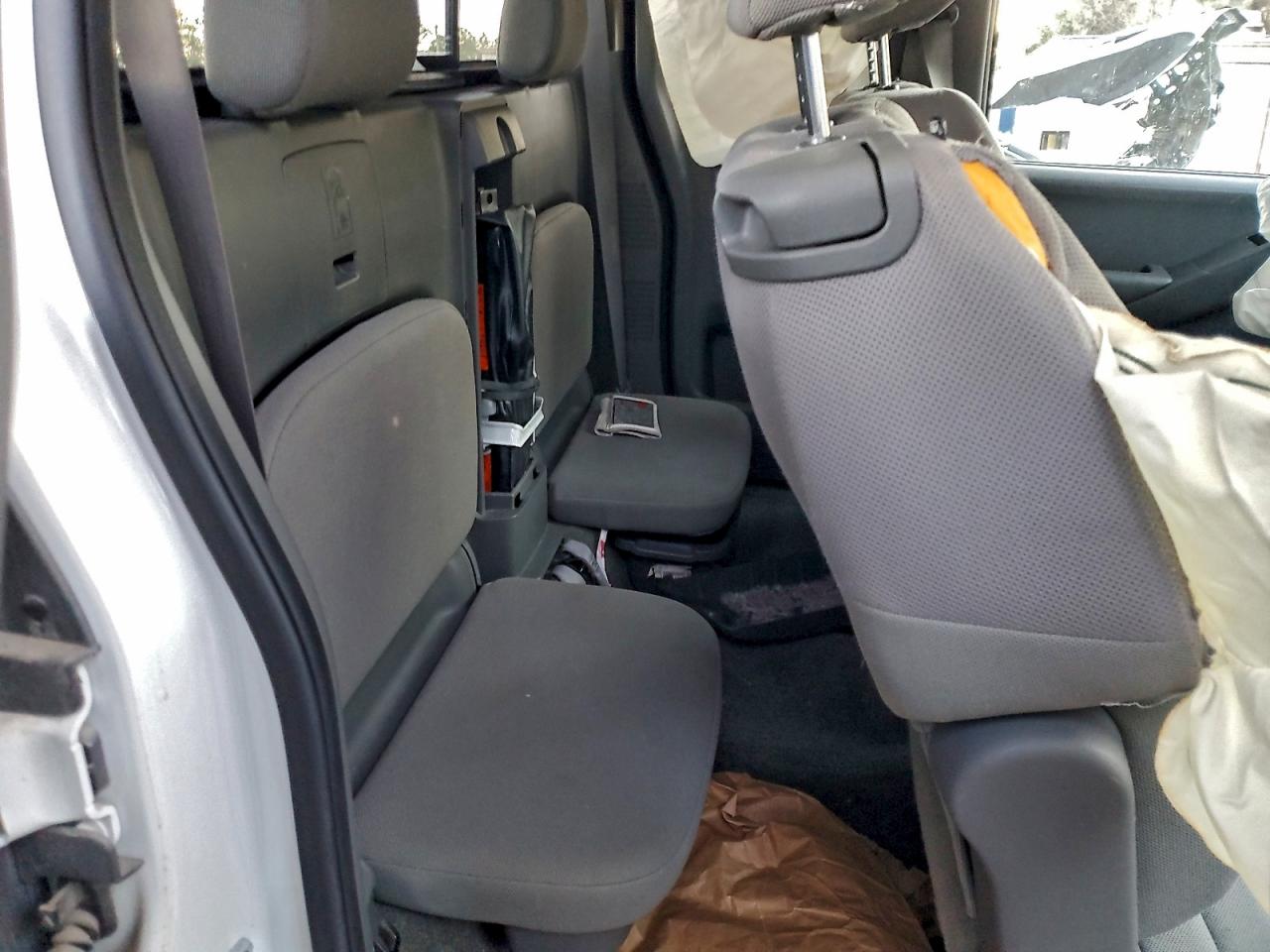 2010 NISSAN FRONTIER KING CAB SE photo 10