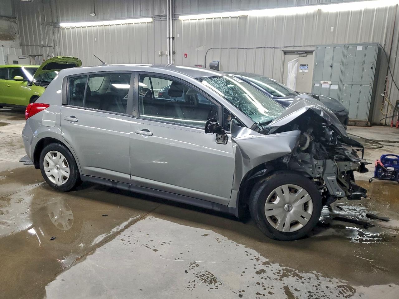 2012 NISSAN VERSA S photo 4