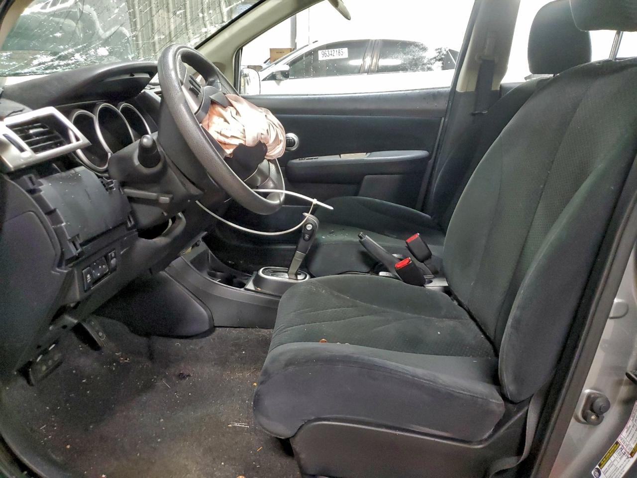 2012 NISSAN VERSA S photo 7