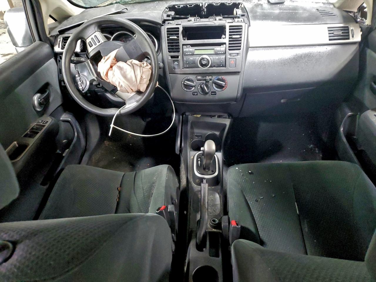 2012 NISSAN VERSA S photo 8