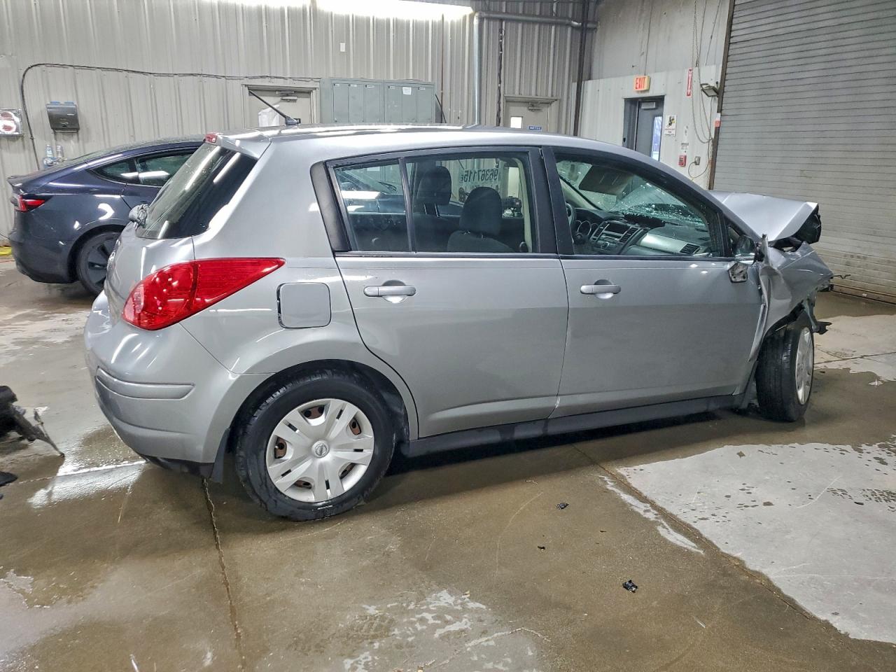 2012 NISSAN VERSA S photo 3