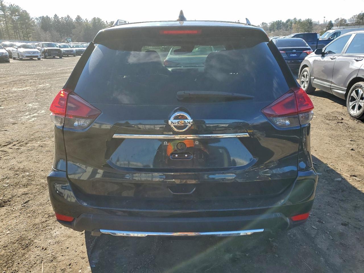 2018 NISSAN ROGUE S photo 6