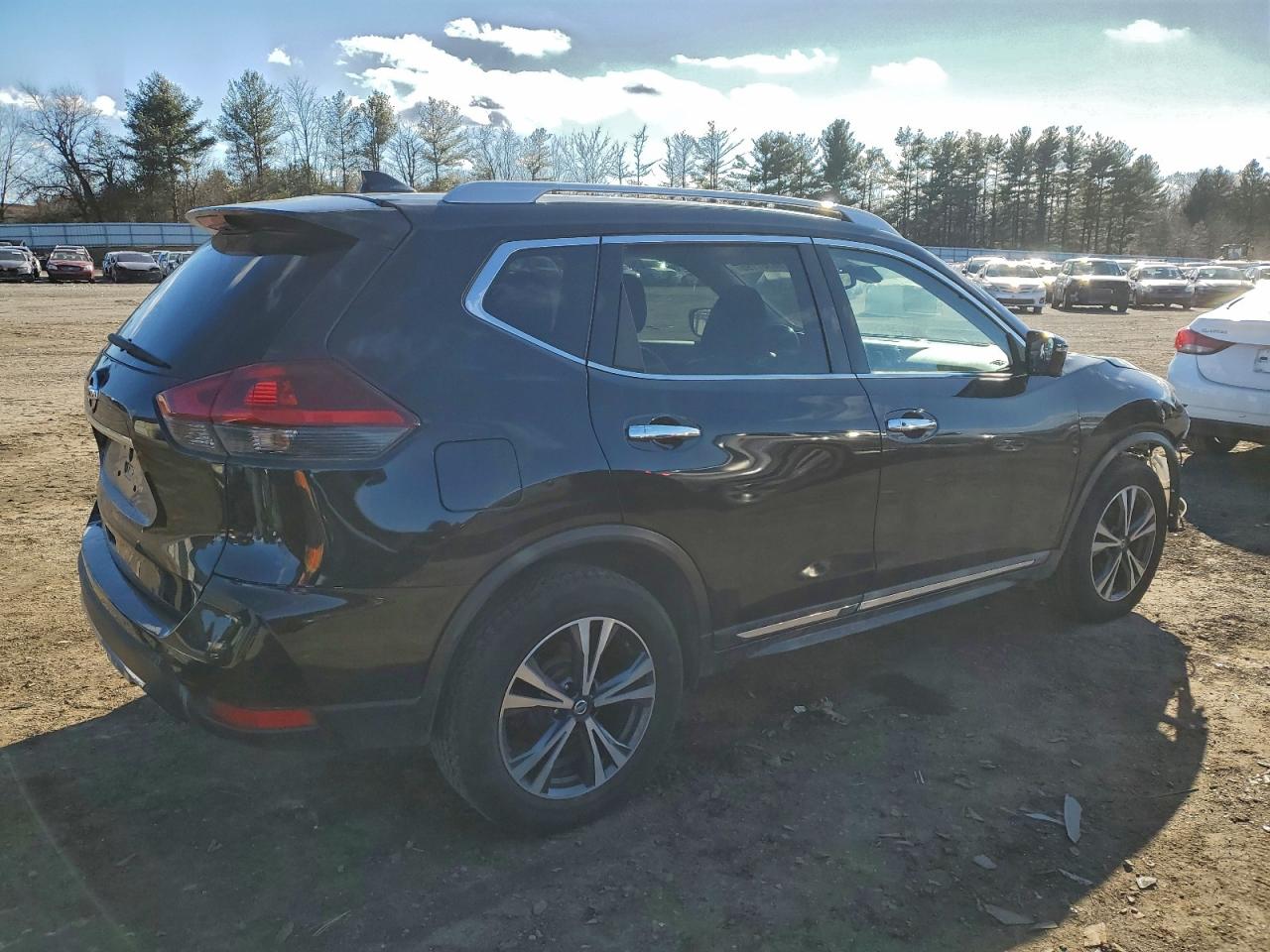 2018 NISSAN ROGUE S photo 3