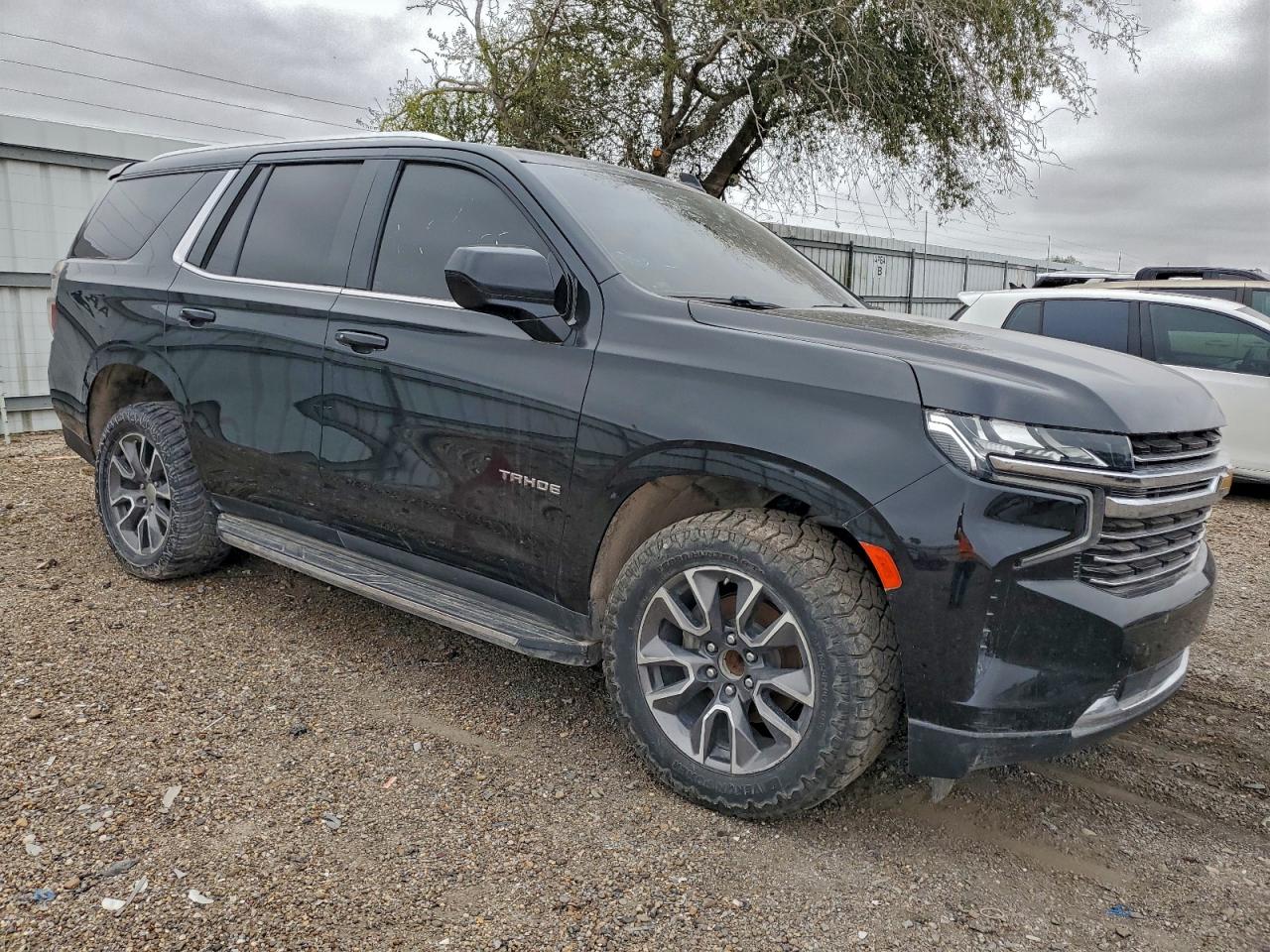 2021 CHEVROLET TAHOE C1500 LT photo 4