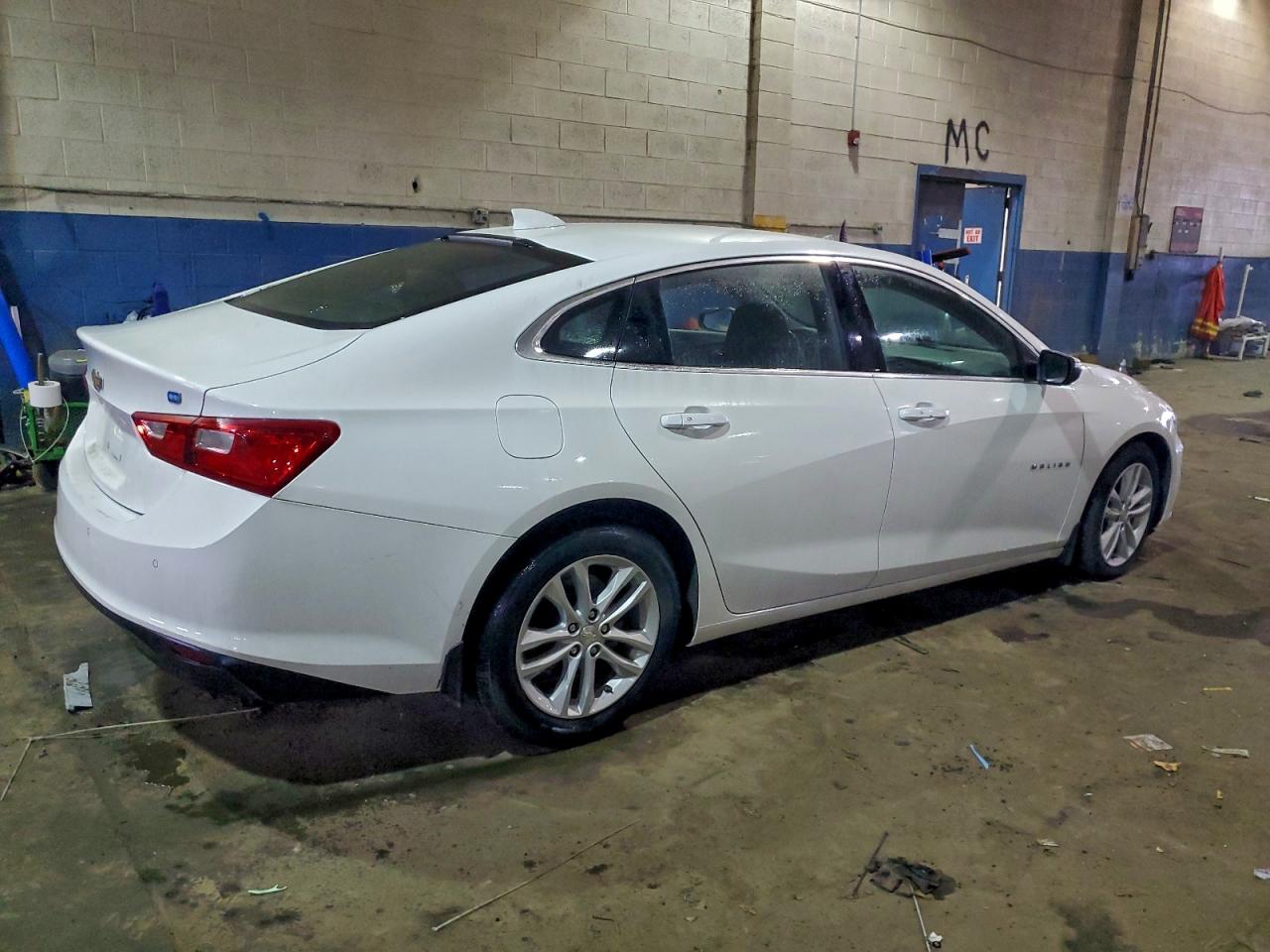 2017 CHEVROLET MALIBU HYBRID photo 3