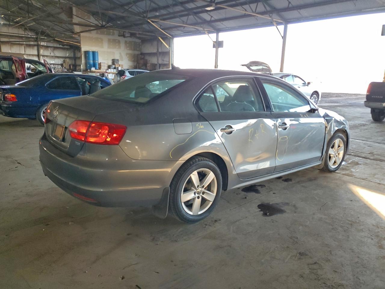 2011 VOLKSWAGEN JETTA TDI photo 3