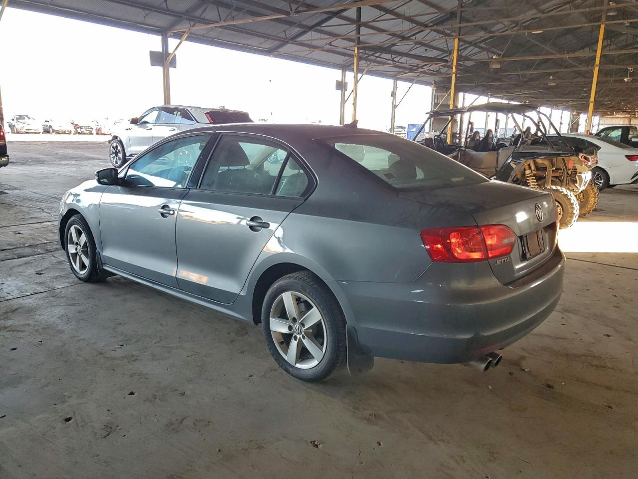 2011 VOLKSWAGEN JETTA TDI photo 2