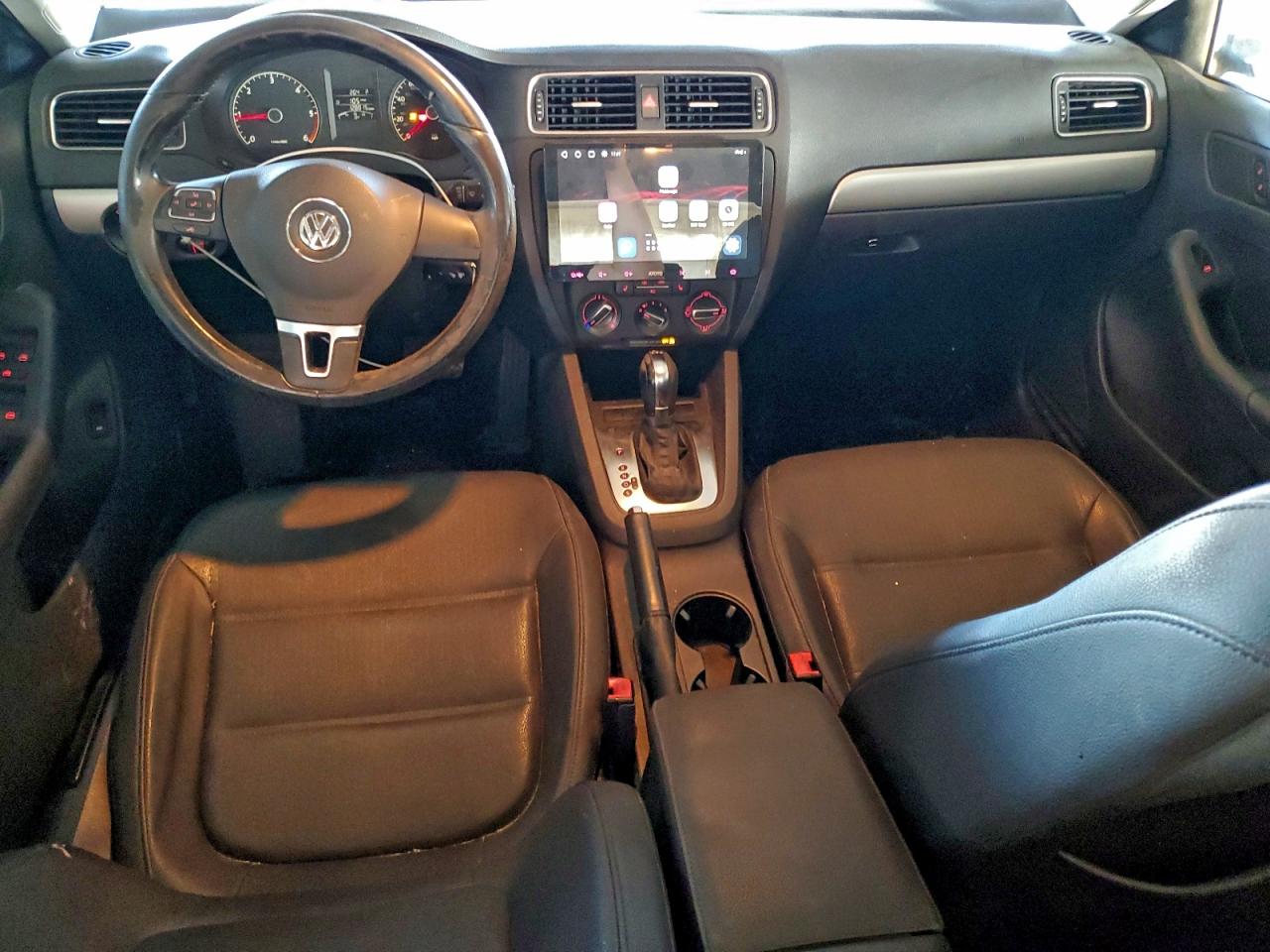 2011 VOLKSWAGEN JETTA TDI photo 8
