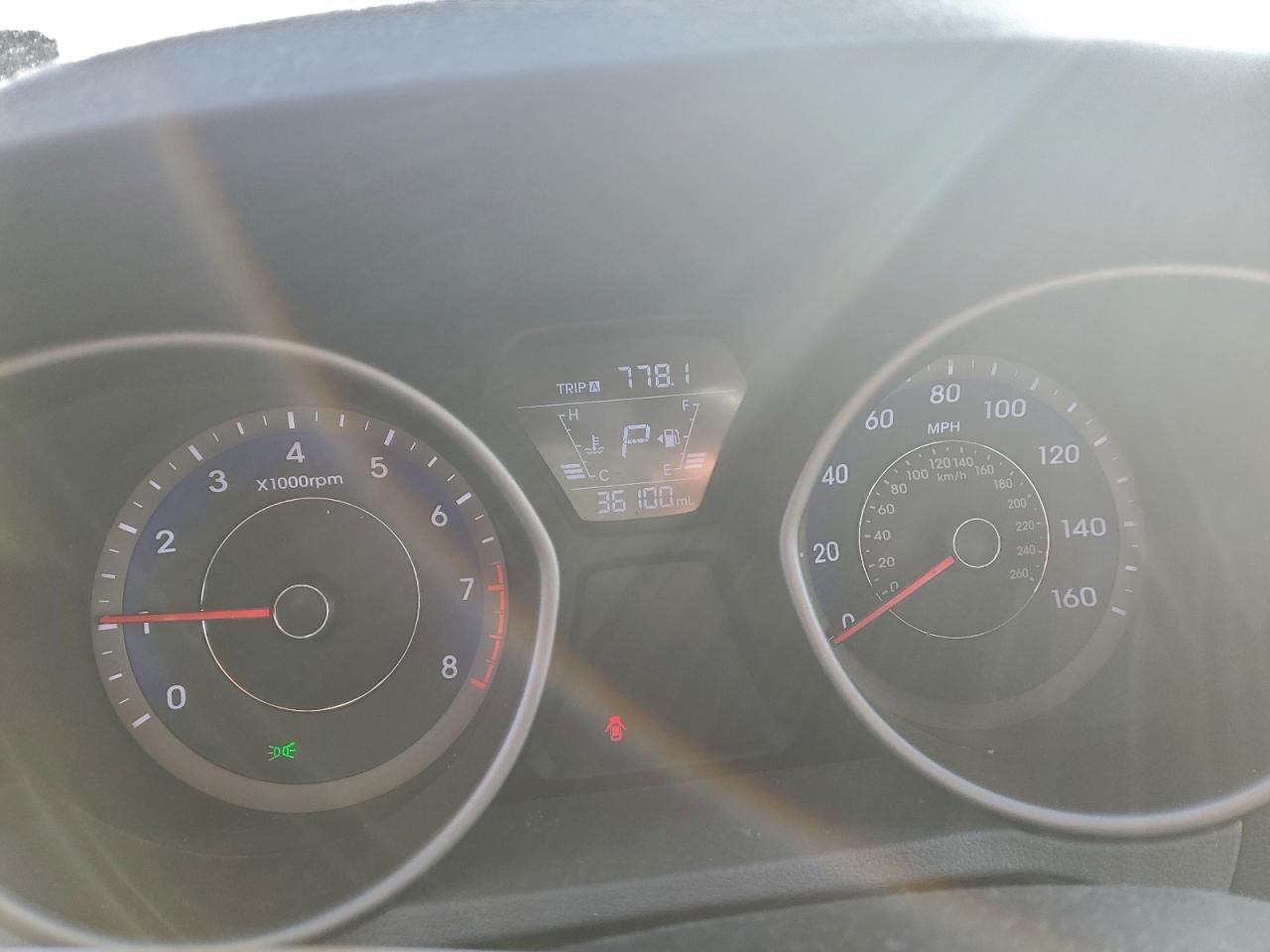2015 HYUNDAI ELANTRA SE photo 9