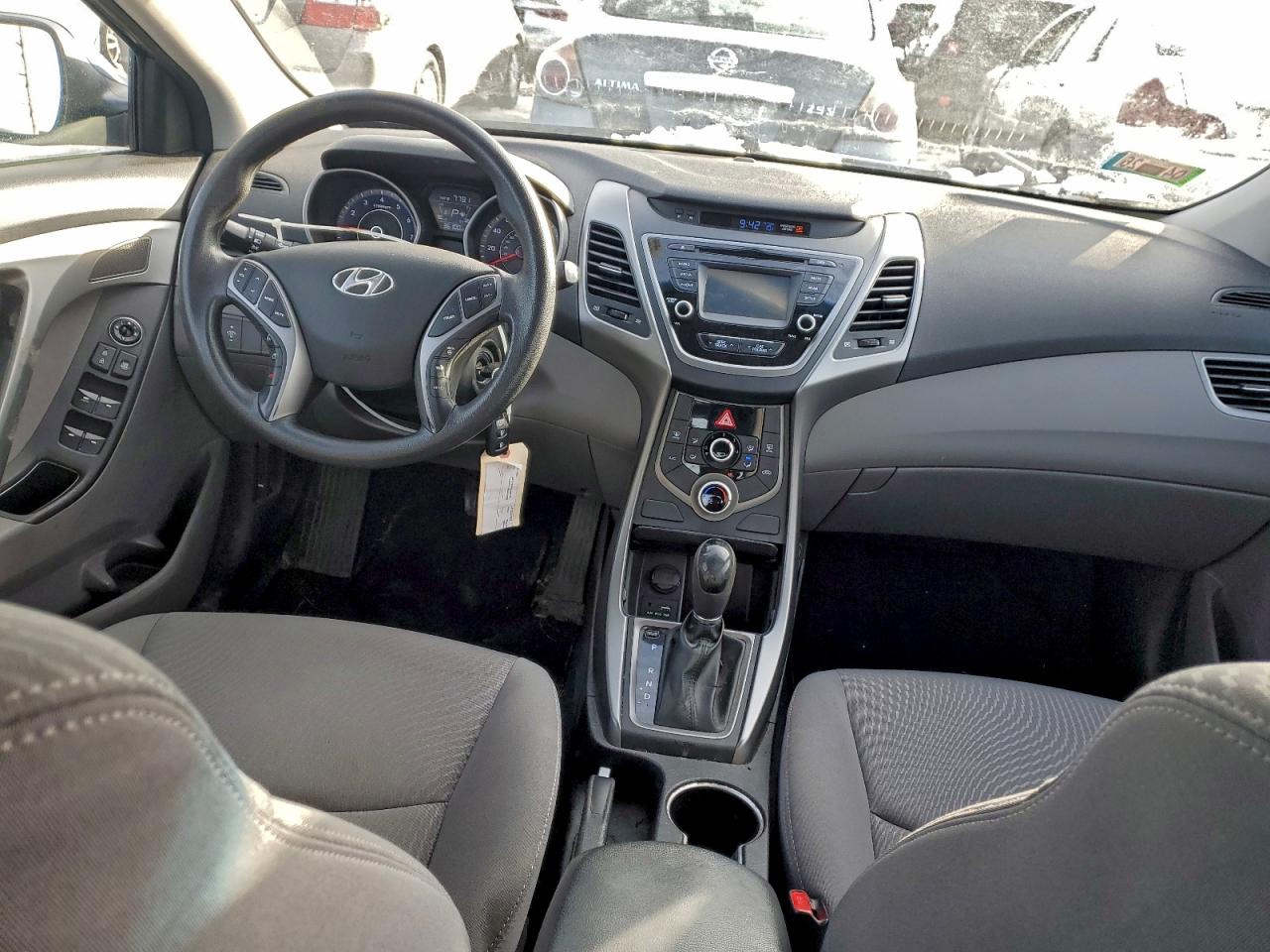 2015 HYUNDAI ELANTRA SE photo 8