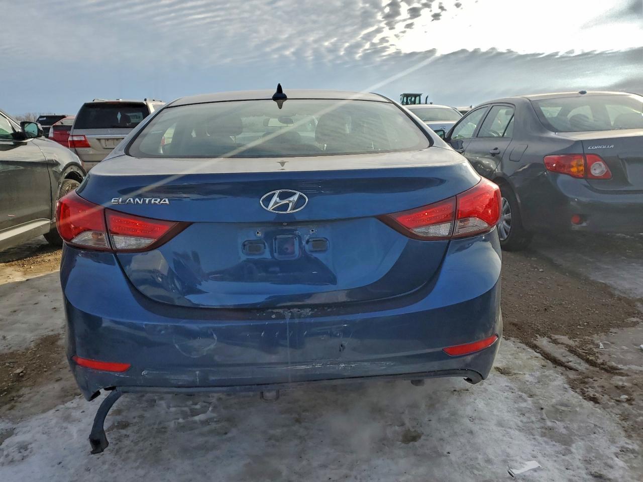 2015 HYUNDAI ELANTRA SE photo 6