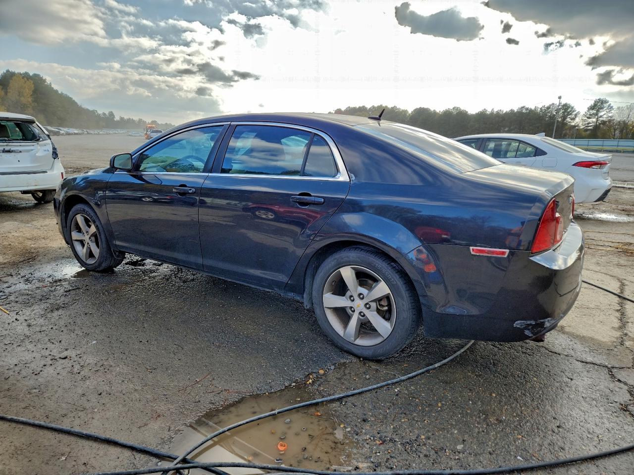 2011 CHEVROLET MALIBU 1LT photo 2