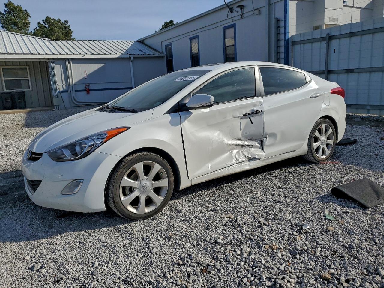 2013 HYUNDAI ELANTRA