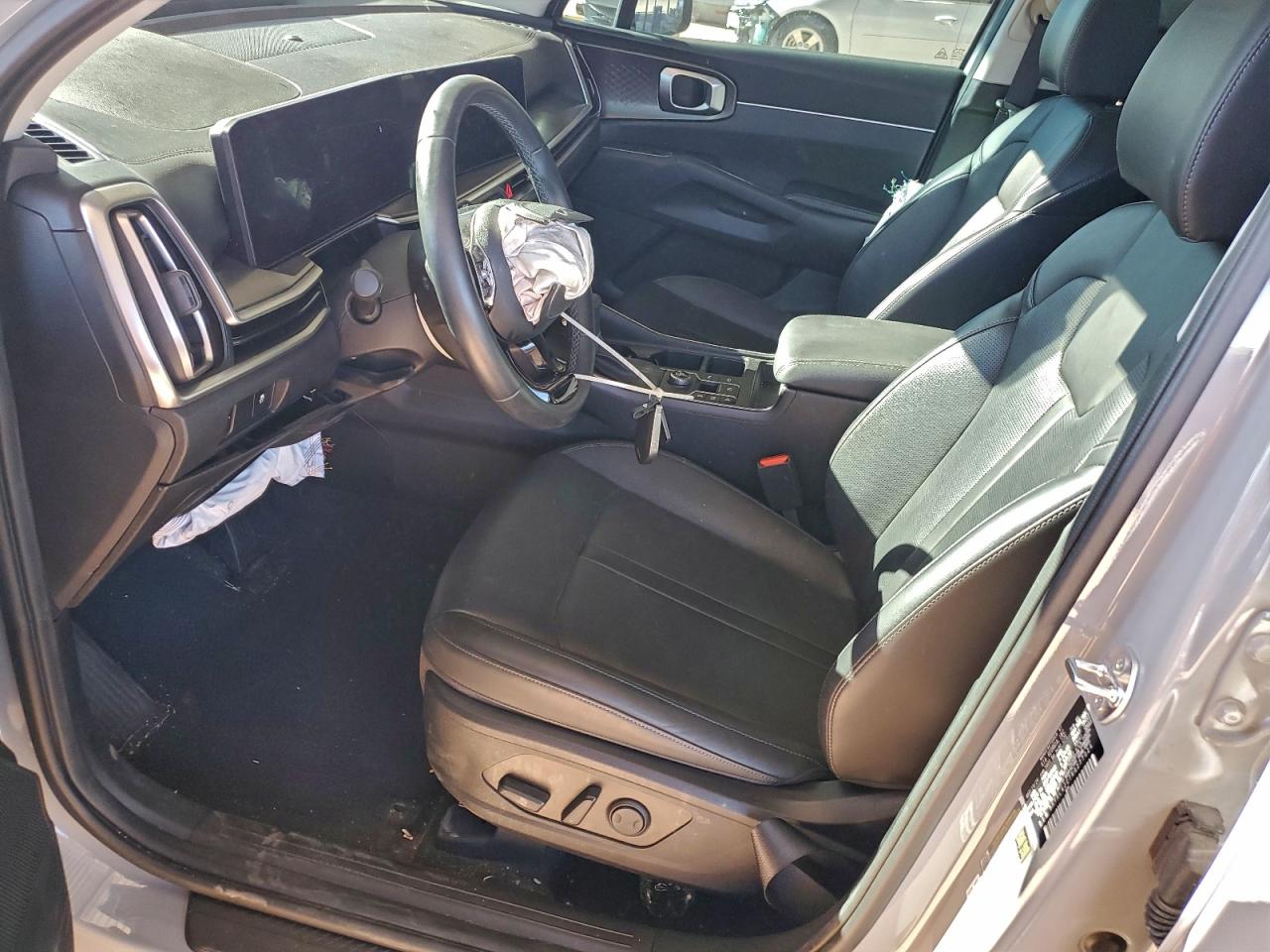 2024 KIA SORENTO S photo 13
