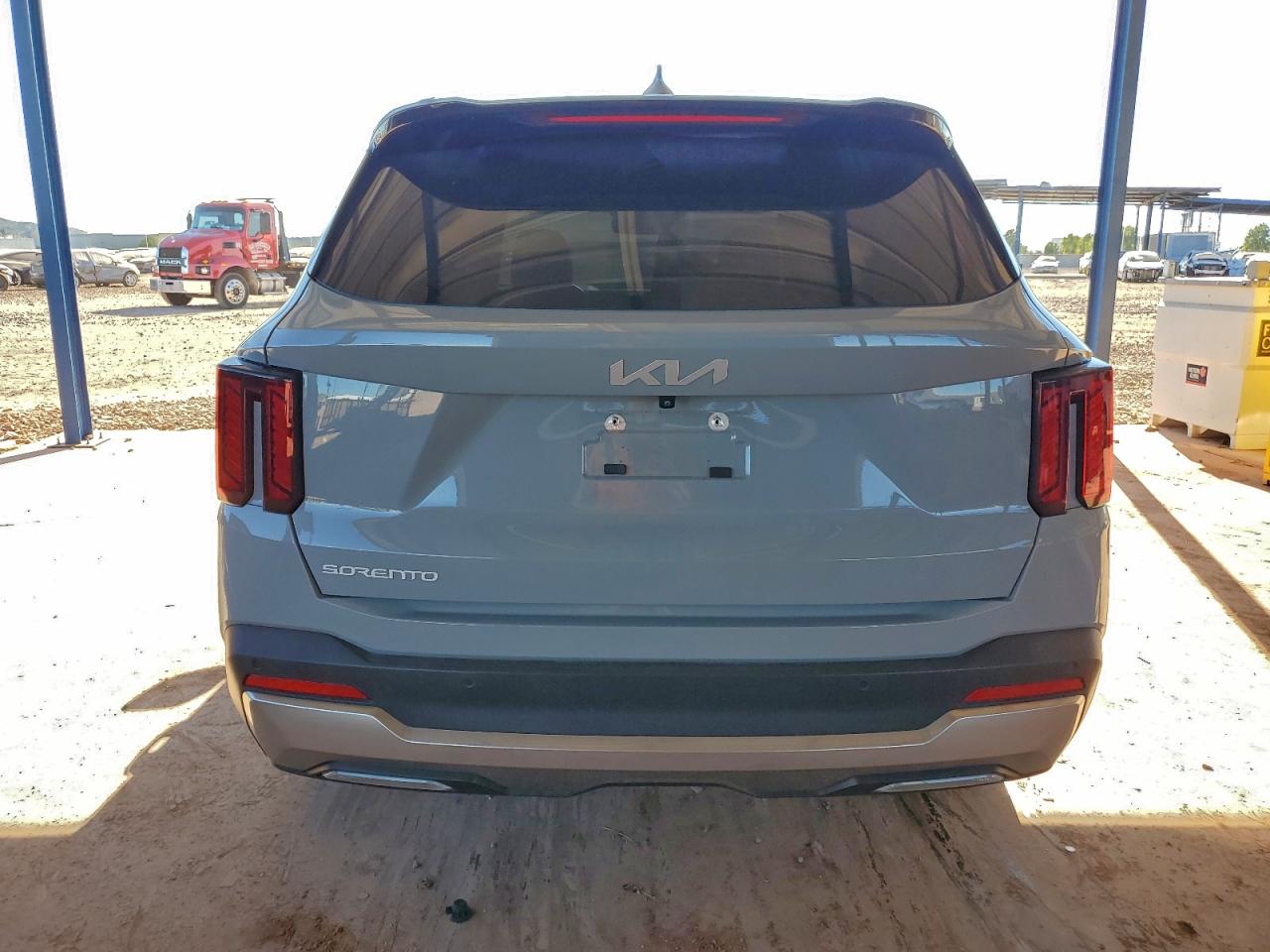 2024 KIA SORENTO S photo 11