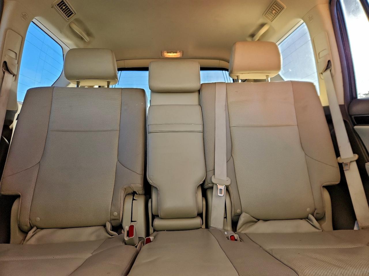 2014 LEXUS GX 460 photo 28