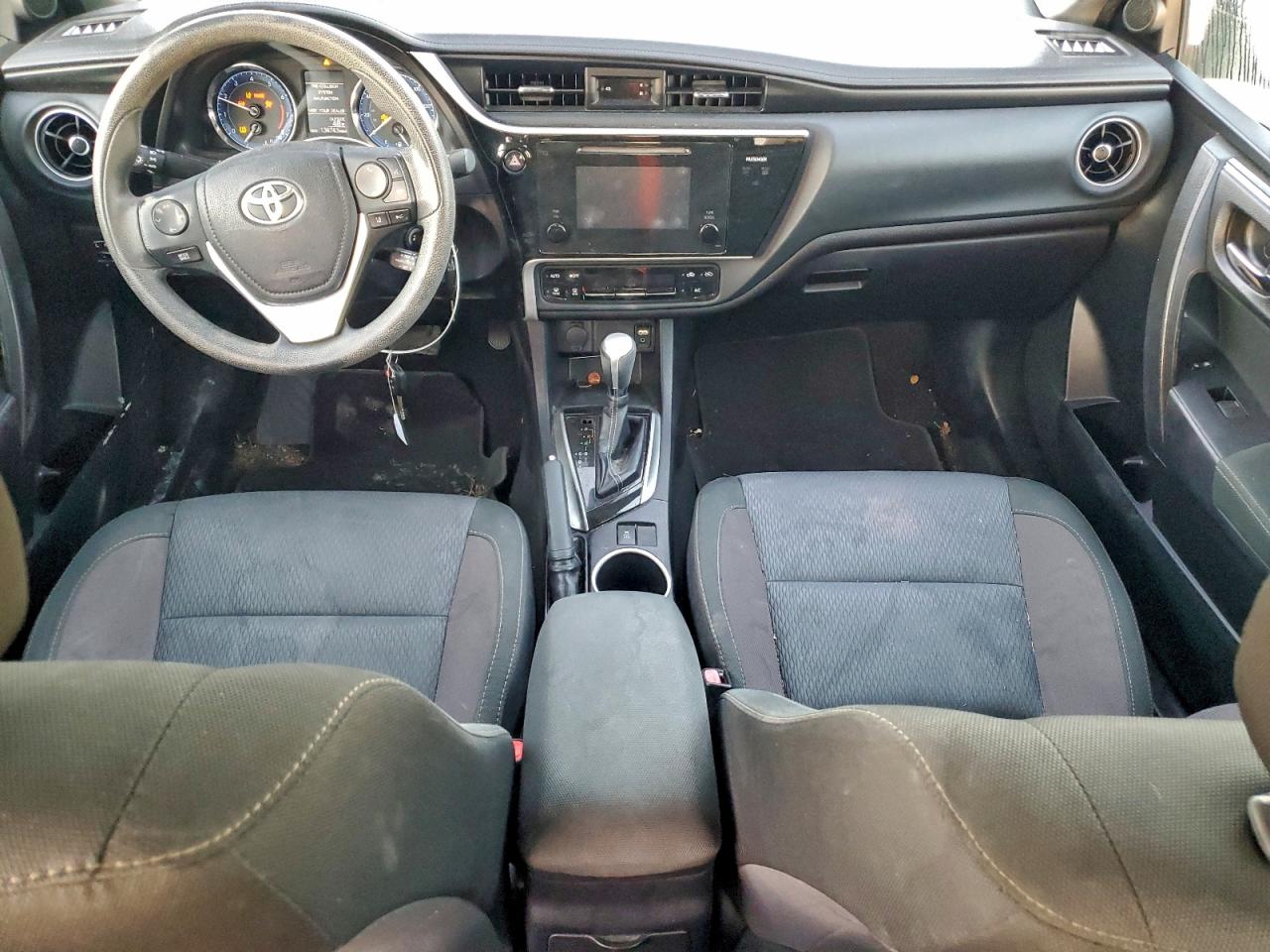 2017 TOYOTA COROLLA L photo 22