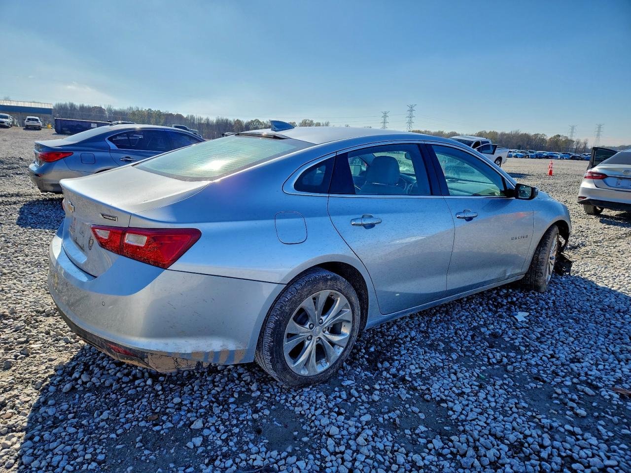 2018 CHEVROLET MALIBU PREMIER photo 3