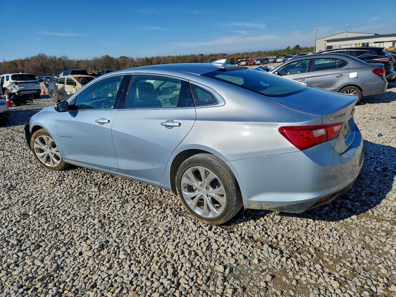 2018 CHEVROLET MALIBU PREMIER photo 2