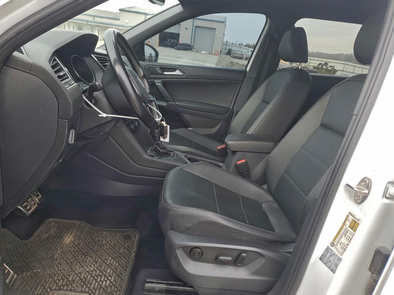 2020 VOLKSWAGEN TIGUAN SE photo 13