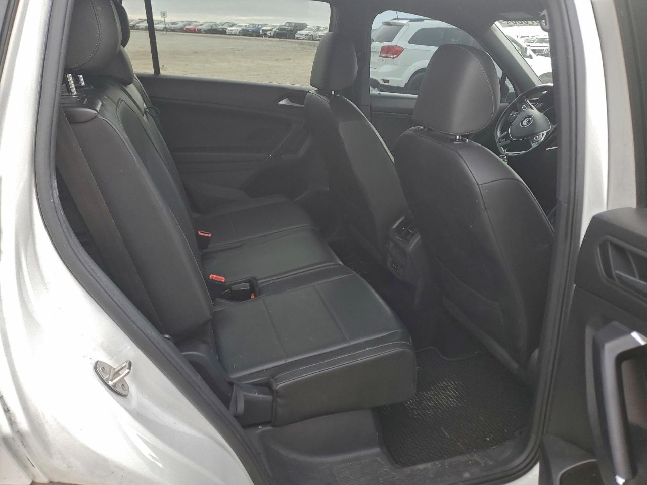 2020 VOLKSWAGEN TIGUAN SE photo 21