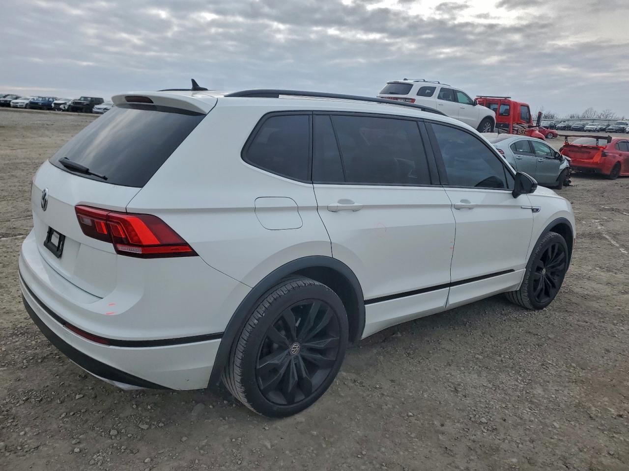 2020 VOLKSWAGEN TIGUAN SE photo 5