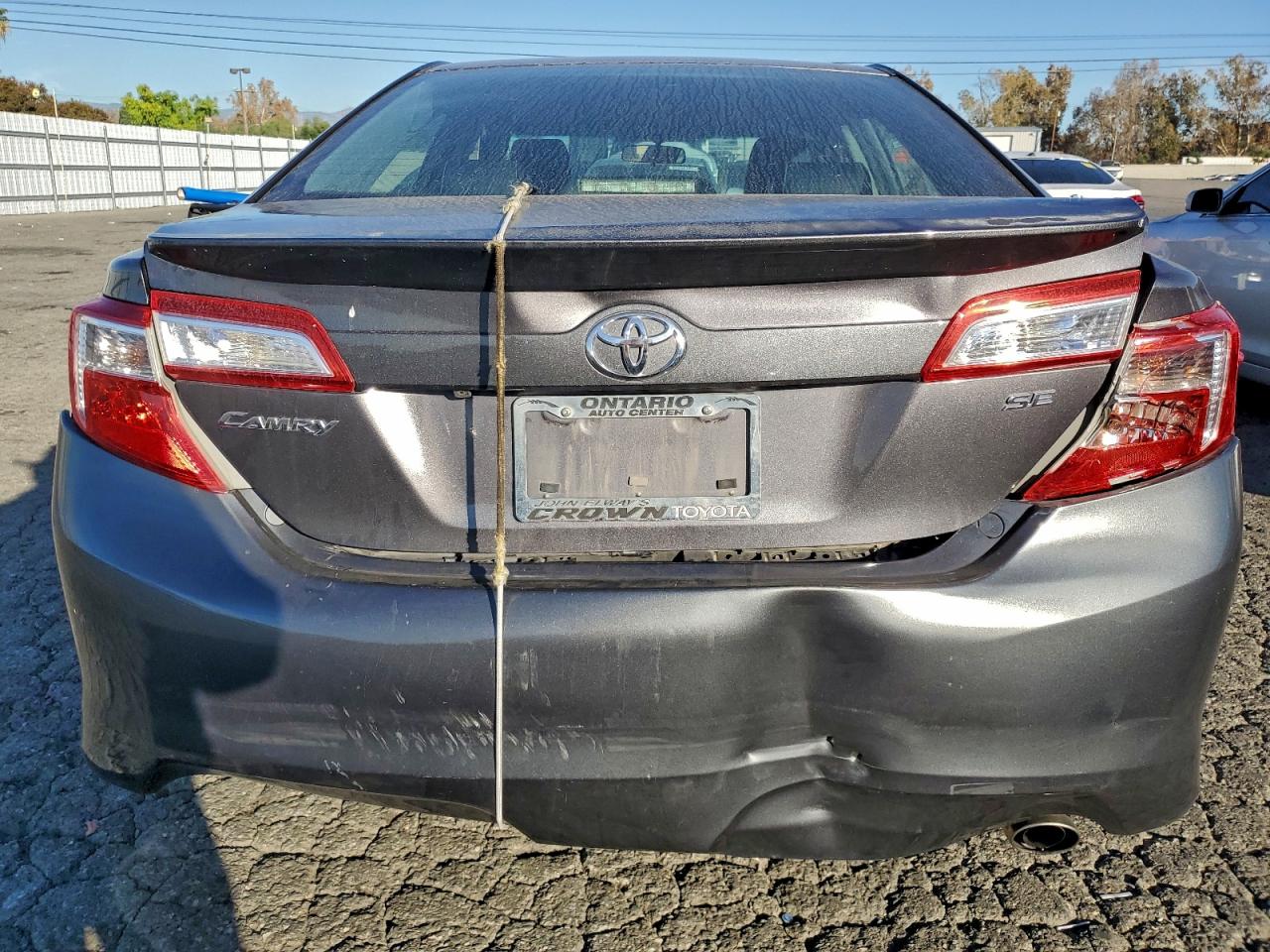 2014 TOYOTA CAMRY L photo 6