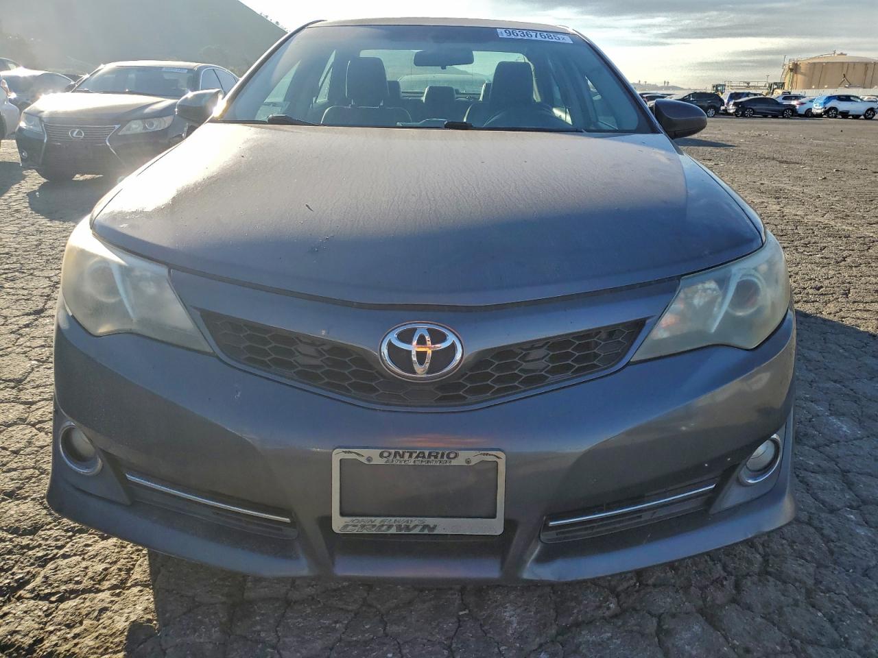 2014 TOYOTA CAMRY L photo 5