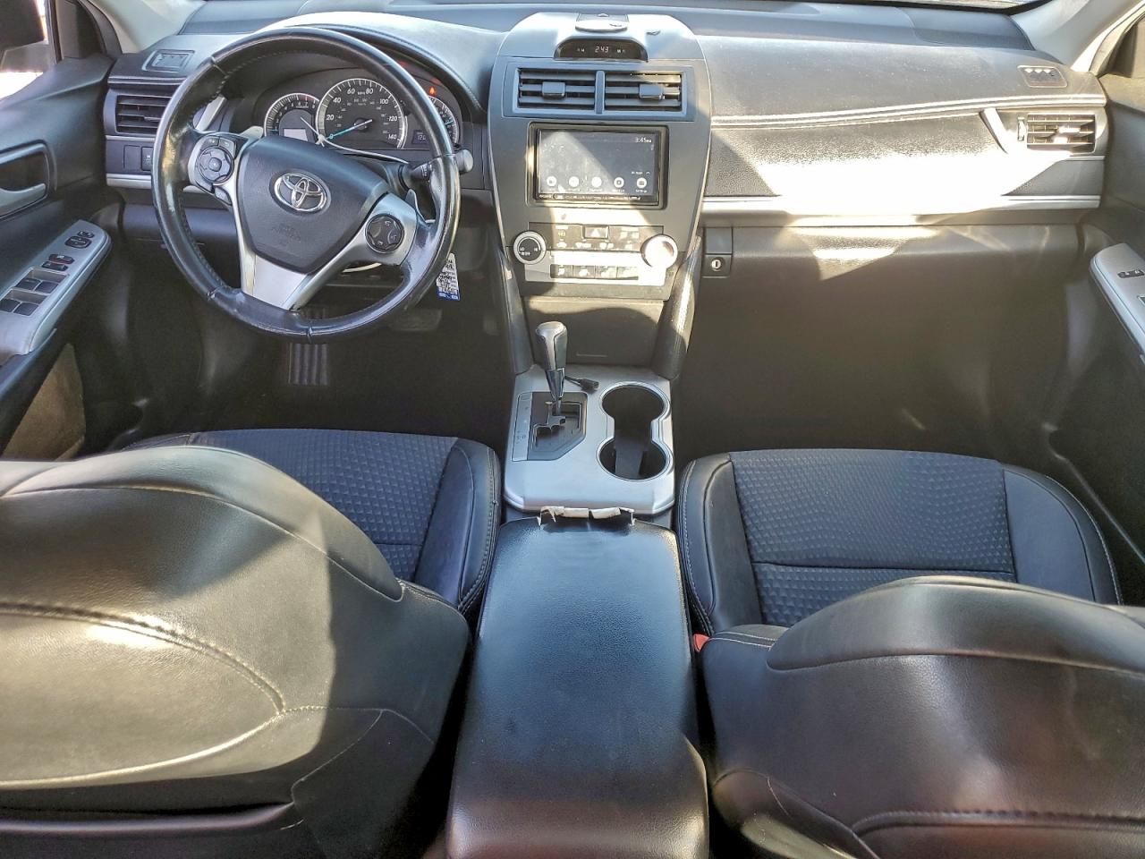 2014 TOYOTA CAMRY L photo 8
