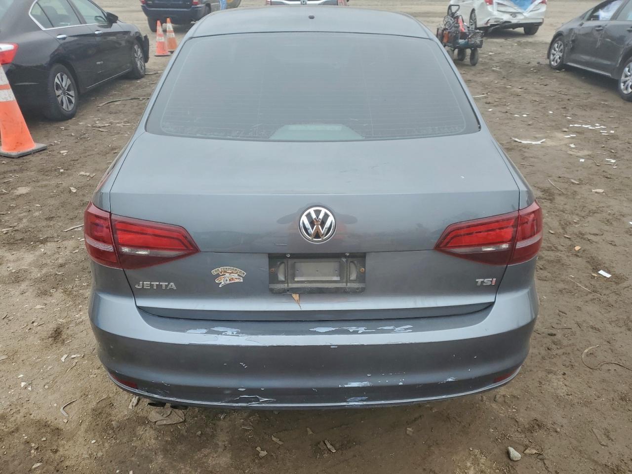 2016 VOLKSWAGEN JETTA S photo 6